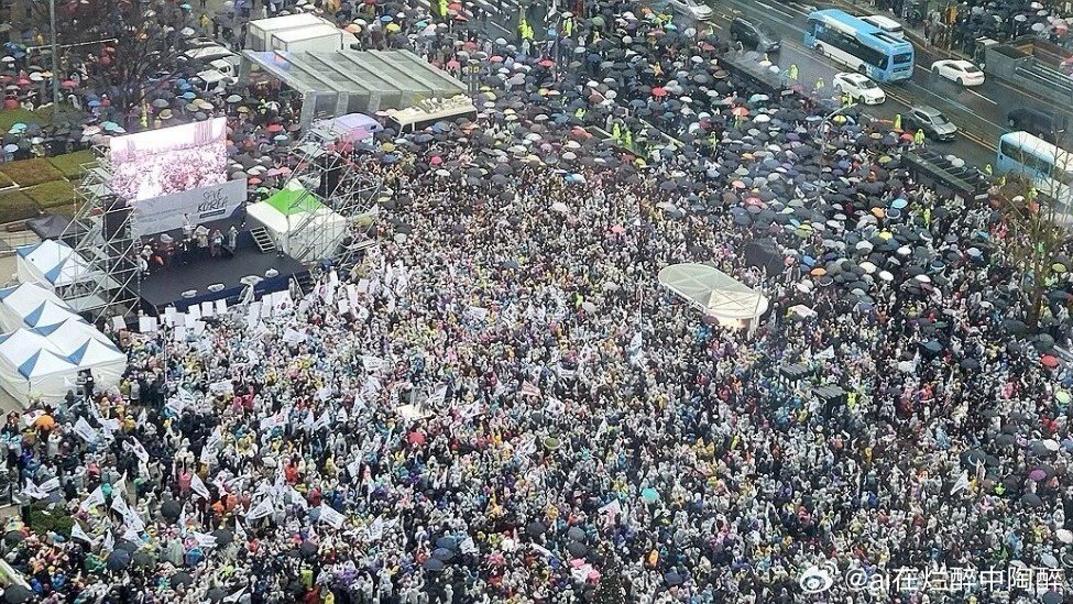 韩国上万民众集会要求释放尹锡悦，一场声势浩大的民间呼声