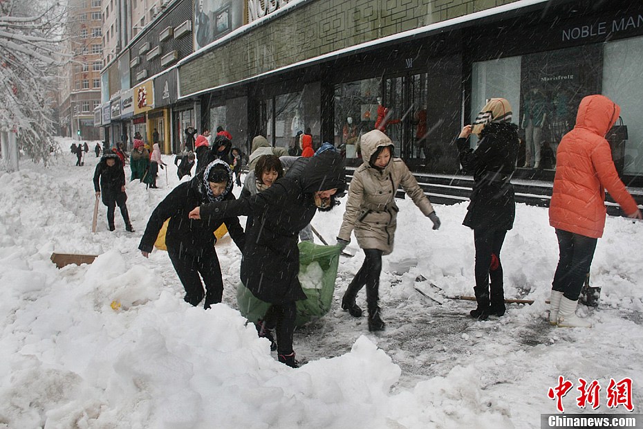 暴雪突袭满洲里