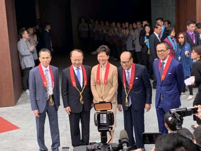 震惊！香港四大家族时代终结？背后真相令人唏嘘不已！